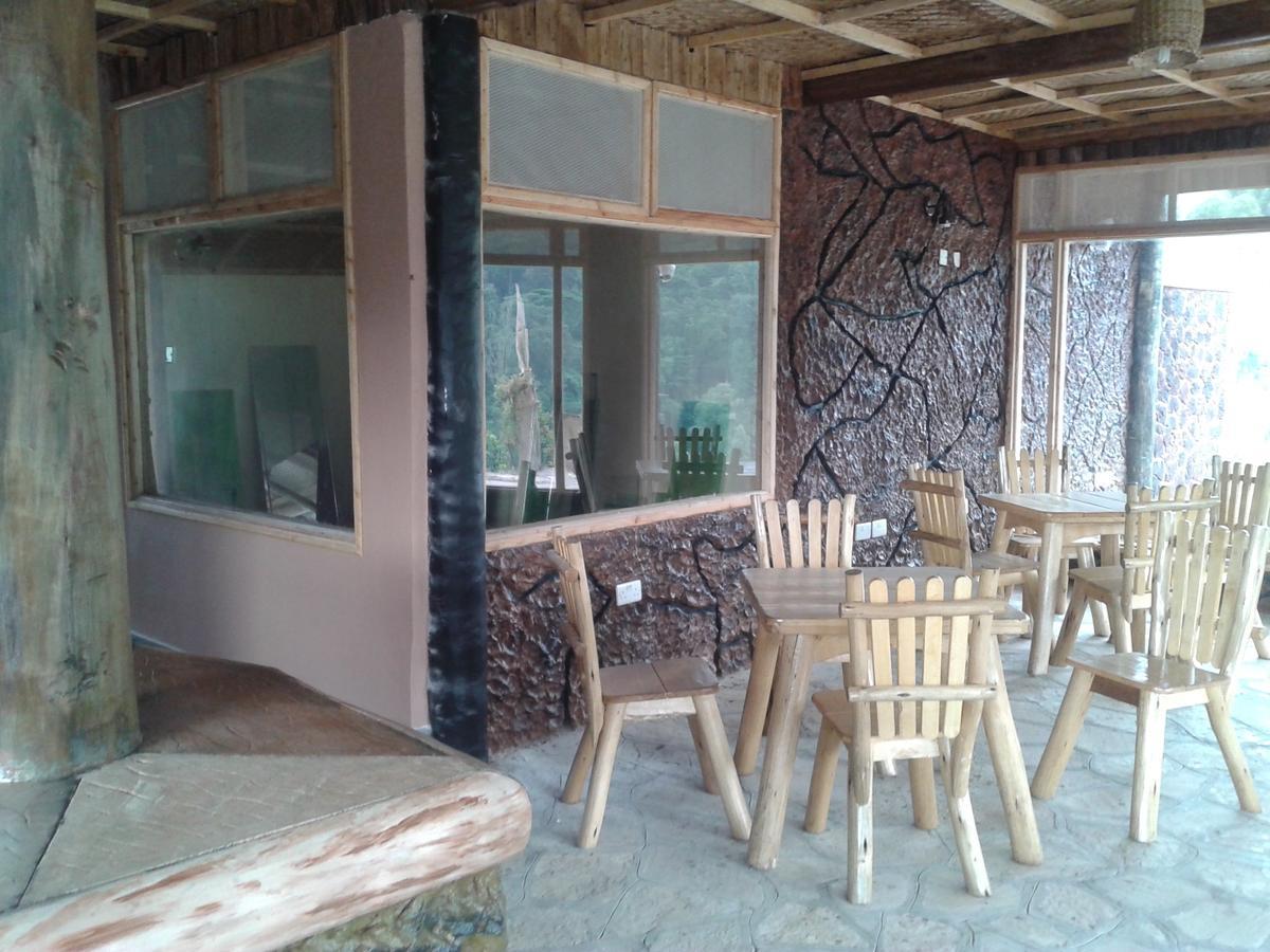 Rushaga Gorilla Lodge Bugambira Bagian luar foto